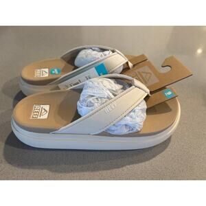 NWT Women's Reef Cusion Bondi - Size 9 Chunky